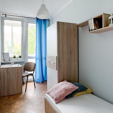 Krzywon 8 Rooms Варшава Экстерьер фото