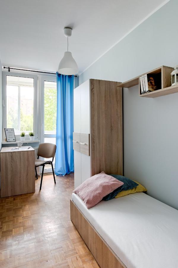 Krzywon 8 Rooms Варшава Экстерьер фото