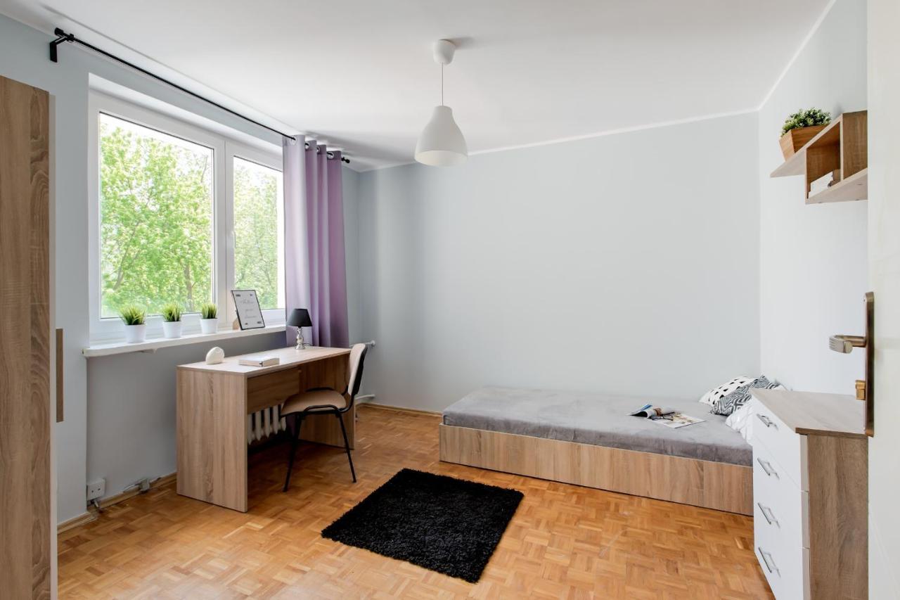 Krzywon 8 Rooms Варшава Экстерьер фото