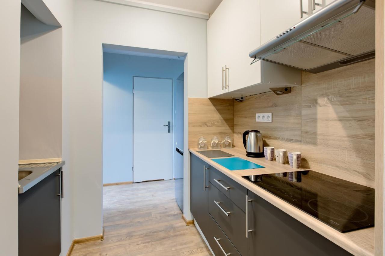 Krzywon 8 Rooms Варшава Экстерьер фото